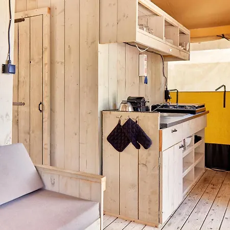 Glamping *