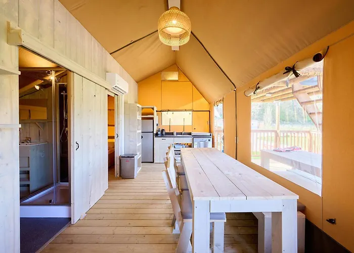 Glamping ラグジュアリーテント リド・ディ・スピーナ